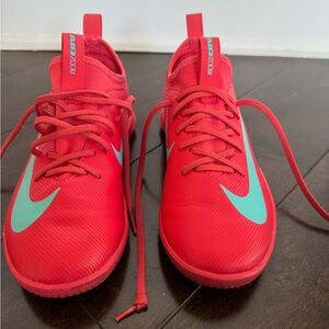 Nike youth Air Zoom Indoor soccer cleats size 3